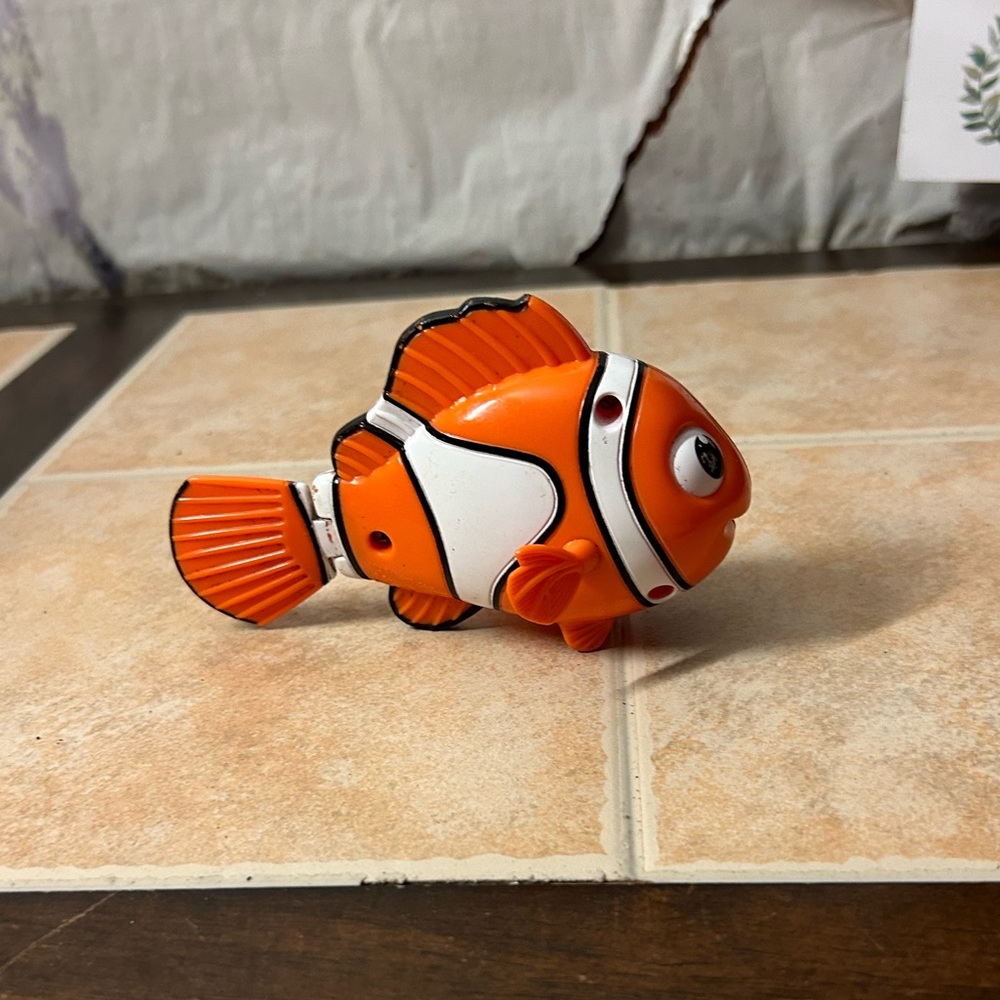Nemo Finding Nemo Disney Pixar small figure